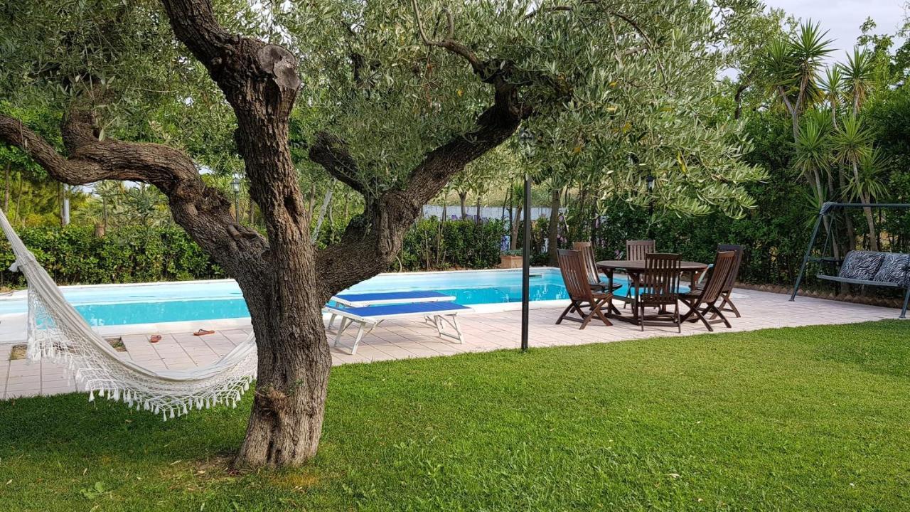 Sinilu B&B Silvi Paese Экстерьер фото
